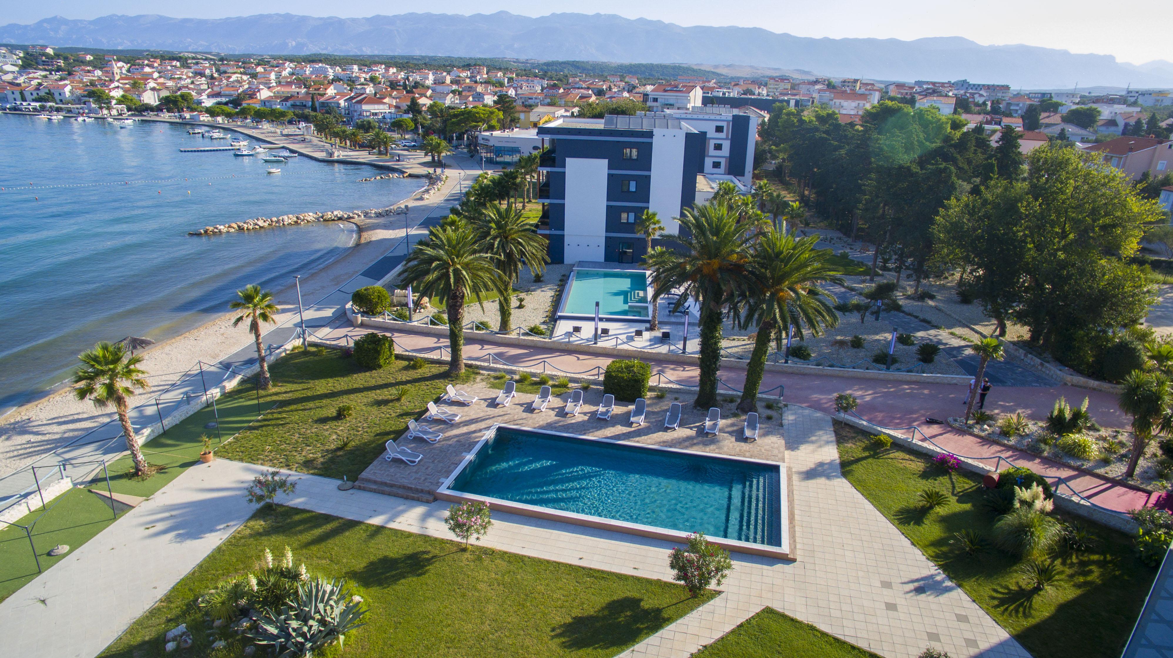 Liberty Plaza Hotel Novalja Exterior foto